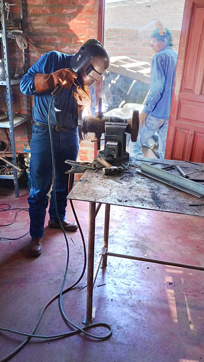 Reparación de tanque en refinería